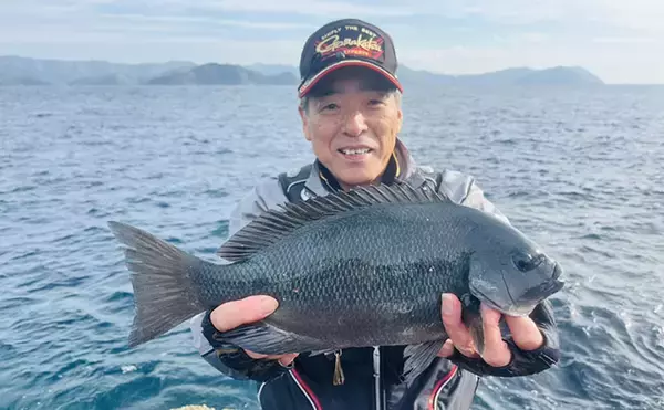 「深島の磯で40cm超え良型クロが連発！ 潮変わりにはオオモンハタも登場【大分】」の画像