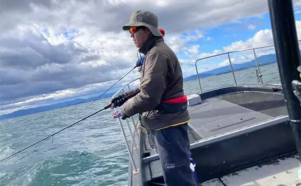 「奥伊勢湾のサワラキャスティングゲームで60cm級サゴシ手中　スロージャークに反応」の画像