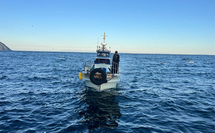 沖磯フカセ釣り43cm筆頭に良型クロ（メジナ）連発【大分】尾長グレも顔見せ