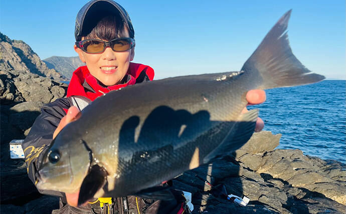 沖磯フカセ釣り43cm筆頭に良型クロ（メジナ）連発【大分】尾長グレも顔見せ