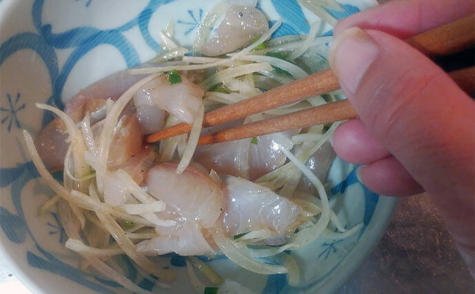 釣魚で作る「血液サラサラ」レシピ：ネリゴとタマネギの和え物　食感の相性抜群