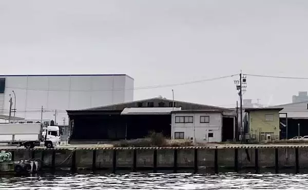 「クロダイ乗っ込みシーズン開幕！落とし込み釣りで良型クロダイ2枚【名古屋港】」の画像