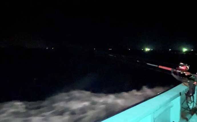 「寒ブリが大爆釣！」電気ブリ釣りでたった30分でクーラー満タンに【新潟・謙信丸】