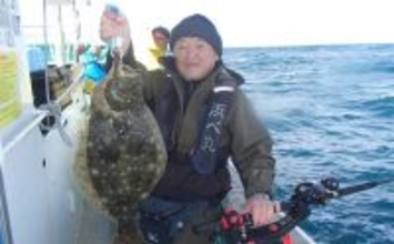 解禁直後の船ヒラメ釣りで良型58〜64cm浮上【茨城】波崎沖は今季初陣から好スタート