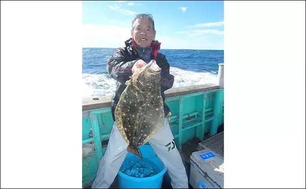 「解禁直後の船ヒラメ釣りで良型58〜64cm浮上【茨城】波崎沖は今季初陣から好スタート」の画像