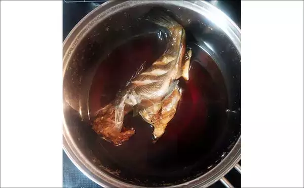 「釣魚で作る「日本の味」レシピ：メバルの焼き絞め　煮付けが余ったらお試しを！」の画像