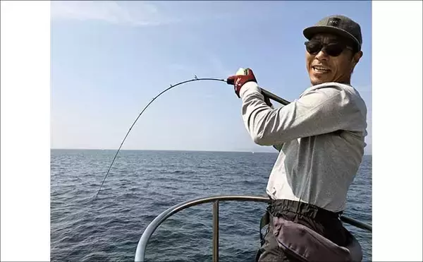 「「寒ブリ並みに脂ノリノリ！」若狭湾ジギングでブリが連発【あみや渡船・JIG‐BOY】」の画像