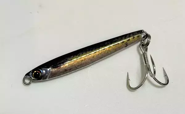 「ライトショアジギング（LSJ）入門　メタルジグは最低限どのカラーを用意すればいいの？」の画像