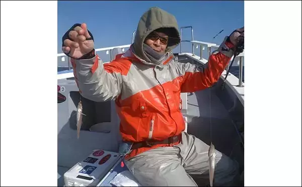 「関東エリアの【船釣り特選釣果】乗合ボートルアー便で良型シーバス顔出し！」の画像