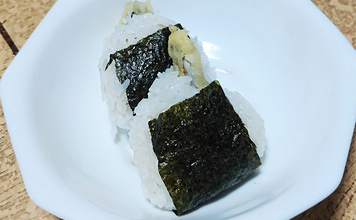 釣魚で作る「がっつり系」レシピ：セイゴの天むす　白米と一緒にガブリ！