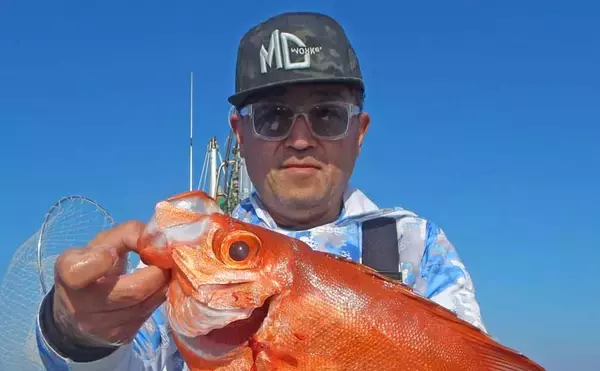 船のアカイサキ釣りで28～30cmダブル達成【福岡・沖ノ島沖】ゲストにチカメキントキ＆タカバも