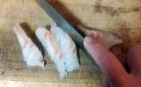 「釣った魚で作る「寒い日の定番」レシピ：キビレと白菜の酒蒸し風」の画像3