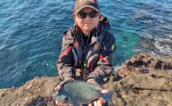 諸磯フカセ釣りで良型メジナ好反応！　当日最大37cmを手中【神奈川・三浦半島】