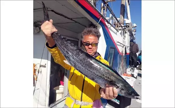 「【沖のルアー釣果速報】9kg超ブリ筆頭に青物40匹超え！ジギングで大爆釣（愛知）」の画像