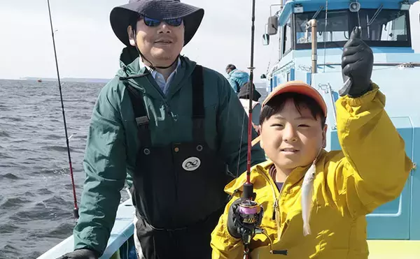 「船シロギス釣り入門　【予約・服装・道具・エサ・釣り方の基本を解説】」の画像