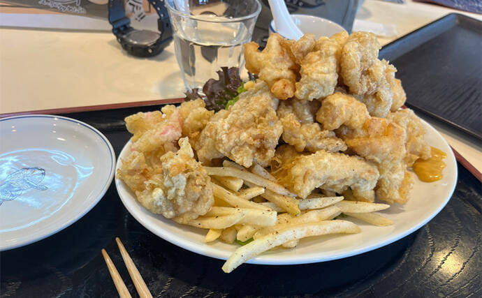 陸っぱり遠征釣行でレアなゲスト魚含む11魚種と対面【大分】 名物「とり天」も堪能