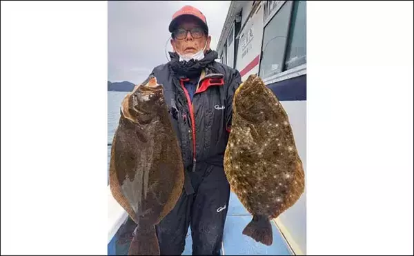 「船釣り最新釣果情報【三重】泳がせ釣りでグッドサイズのヒラメが顔出し」の画像