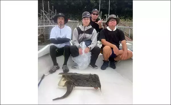 「【沖のルアー釣果速報】キャスティングゲームでサワラ＆サゴシ入れ食い！船中50匹と絶好調【愛知】」の画像