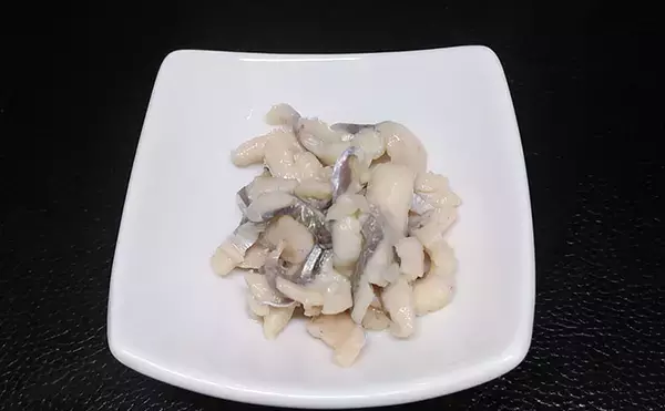 釣った魚で作る「お酢活用」レシピ：ヒラの黒糖酢　甘味ちょい足しで美味しさアップ