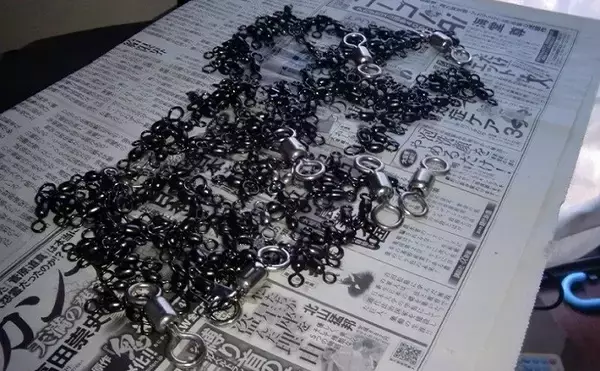 「お金がかかる釣り代表【深場釣り】の節約法　仕掛け小物類は大量購入＆再利用を」の画像