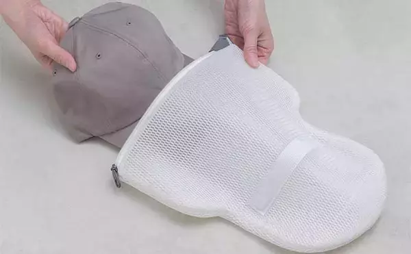 「夏の釣りにツバ付き帽子は必須！型くずれしない【帽子専用洗濯ネット】が登場」の画像
