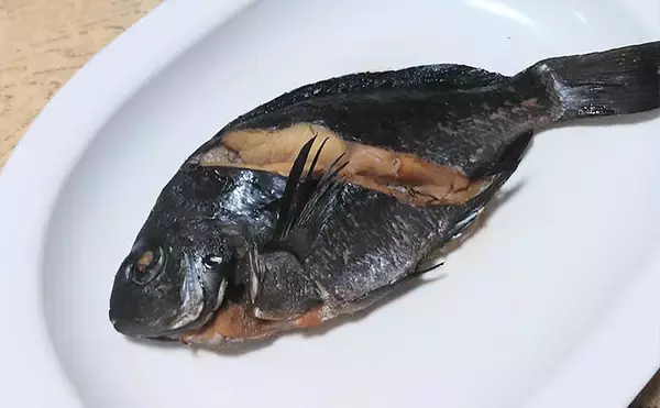 釣った魚で作る「疲労回復」レシピ：小グロの黒糖焼き絞め　メバルでもOK