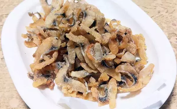 釣った魚で作る「スナック」レシピ：ヒラのチップス　米粉で揚げればサクサク感が持続