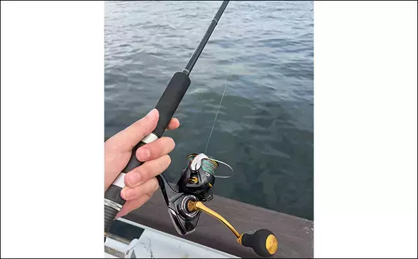 「波止でのジグサビキ釣行でボウズ逃れのサバをキャッチ【大阪南港】雨後の水潮に苦戦」の画像