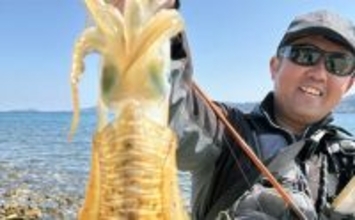 砂利浜でのエギングで1kgアップの春アオリイカをキャッチ！【熊本】