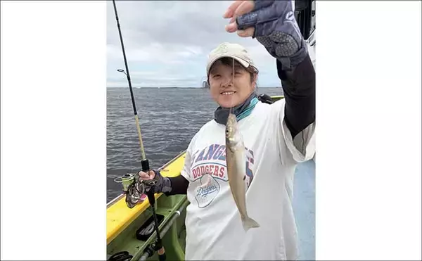 「釣具屋主催の船シロギス釣行会に参戦【ちがさき丸】釣り初体験でも本命キス手中！」の画像