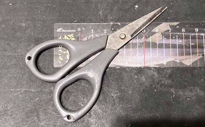 100円均一ショップで買うことができる【ワカサギ釣りの必携小道具4選】