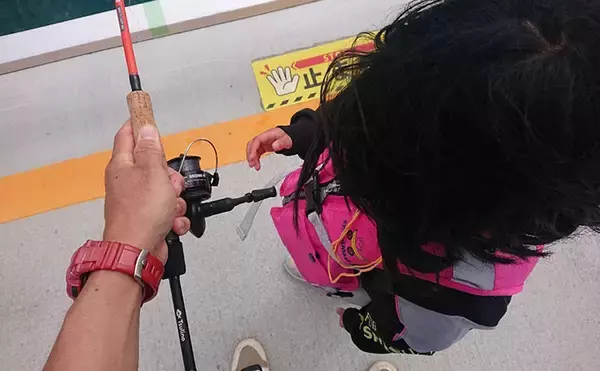 「『清水港海づり公園』でちょい投げとサビキ釣り満喫【静岡】シロギス連打にマメアジ入れ食い！」の画像