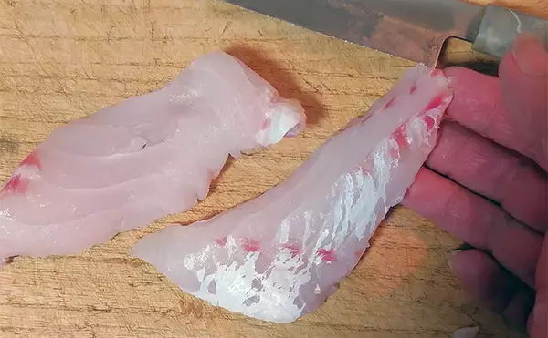 「釣魚で作る「食品ロス削減」レシピ：タバメ腹骨の塩焼き　デカいほど美味い！」の画像