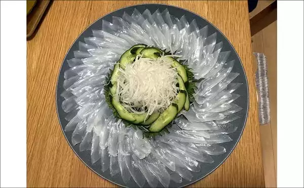 「「ズル引きするだけでOK！」陸っぱりコウイカ釣りで本命3匹キャッチに成功【福岡】」の画像