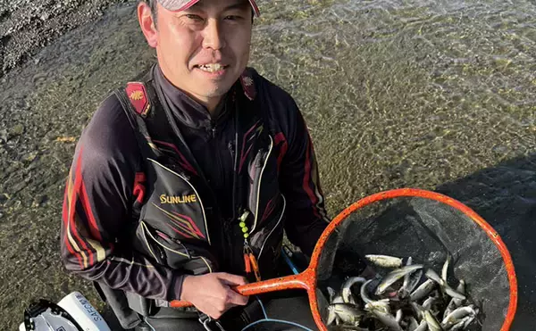 「全国最速解禁の荒川でアユ友釣り開幕：解禁当日釣行でアユ100尾超え！【埼玉】」の画像