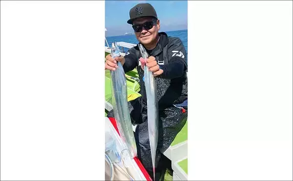 「「ドラゴン級も登場！」走水沖のテンビンタチウオ釣りで船中トップ52尾【神奈川】」の画像