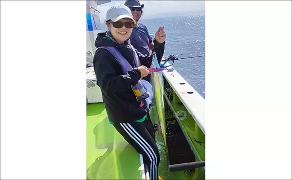 「「ドラゴン級も登場！」走水沖のテンビンタチウオ釣りで船中トップ52尾【神奈川】」の画像