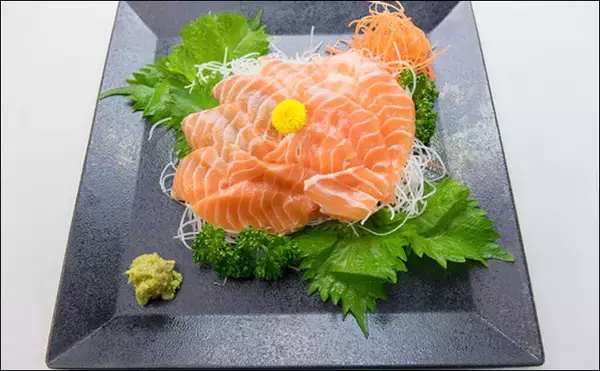 「淡水魚を生で食べる日本の郷土料理3選　寄生虫のリスクについても理解しよう」の画像