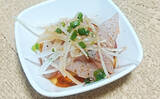 「釣魚で作る「白ワインのお供」レシピ：ヤズのカルパッチョ　油分をプラスして美味しさアップ」の画像1