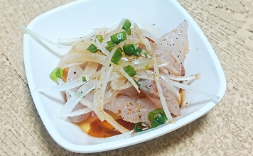 釣魚で作る「白ワインのお供」レシピ：ヤズのカルパッチョ　油分をプラスして美味しさアップ