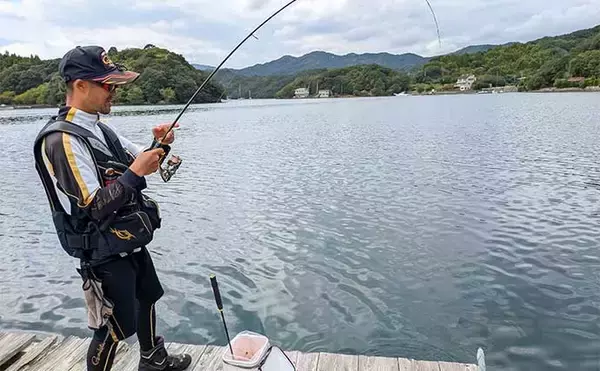 「「青物猛攻を制す！」迫間浦の筏エギング懇親会でコウイカ520gを釣り上げて優勝【三重】」の画像