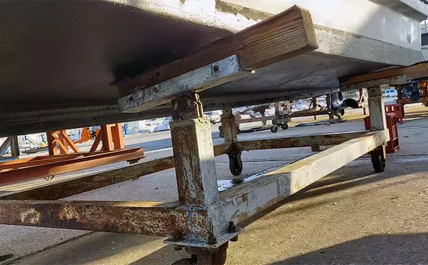 「マイボートの最重要メンテナンス【船底掃除＆塗装の手順を解説】100均アイテムが大活躍」の画像