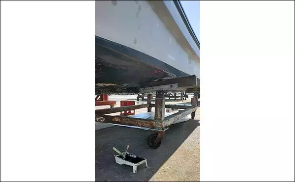 「マイボートの最重要メンテナンス【船底掃除＆塗装の手順を解説】100均アイテムが大活躍」の画像