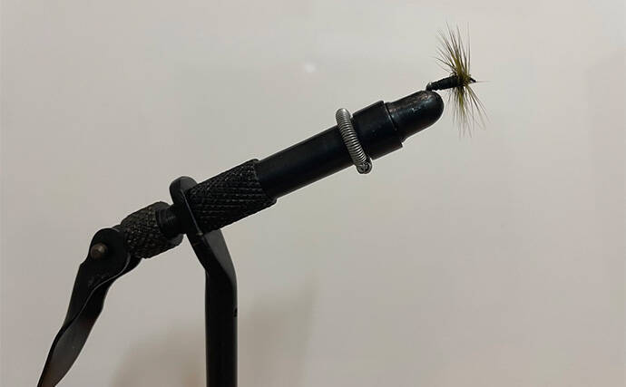 テンカラ釣りの毛鉤（けばり）の作り方　初心者でも慣れれば2～3分で作成可能