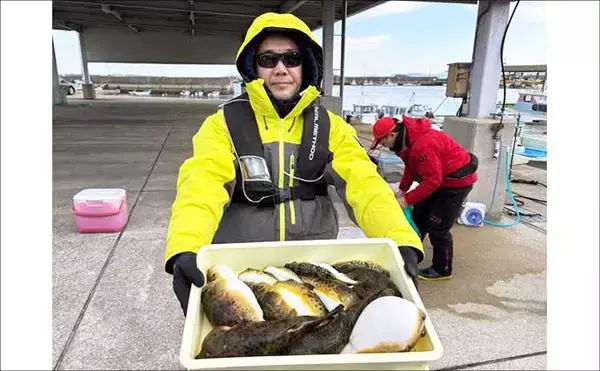 「【沖釣り釣果速報】肉厚コウイカが各船で好調！竿頭11匹で入れ乗りタイムも（愛知）」の画像