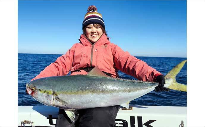 オフショアジギングで船中最大12.5kg寒ブリキャッチ【福岡・糸島】渋況打破の一手はスロージグ