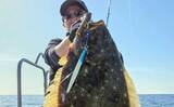 「【沖のルアー釣果速報】ジギングで75cmヒラメ手中！玄界灘のルアー釣りが熱い（福岡）」の画像1
