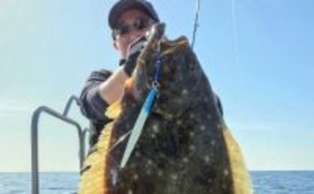 【沖のルアー釣果速報】ジギングで75cmヒラメ手中！玄界灘のルアー釣りが熱い（福岡）