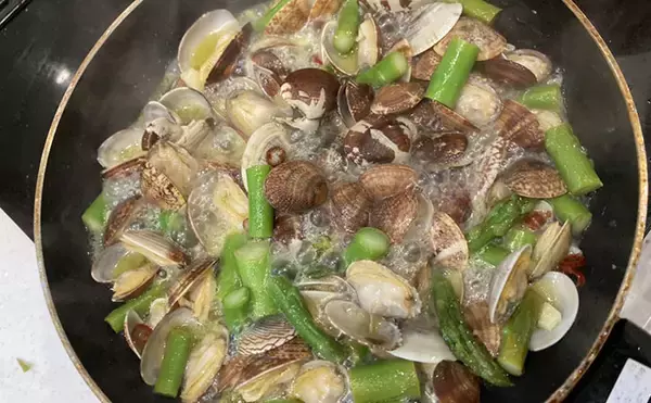 「「わずか40分で規定量到達！」愛知県内有数の潮干上がりポイント『竹島海岸』で良型アサリがザクザク」の画像