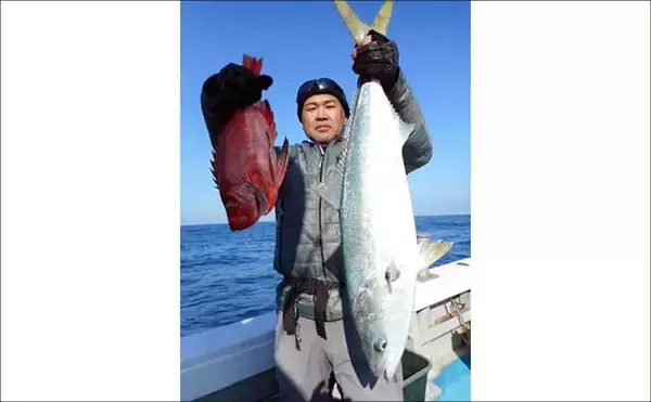 「【沖釣り釣果速報】ヒラメ連発に青物交じり！玄界灘の落とし込み釣りが好調継続中（福岡）」の画像